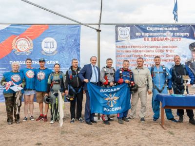 Парашютистка ДОСААФ стала победительницей турнира памяти космонавта Горбатко в Азове